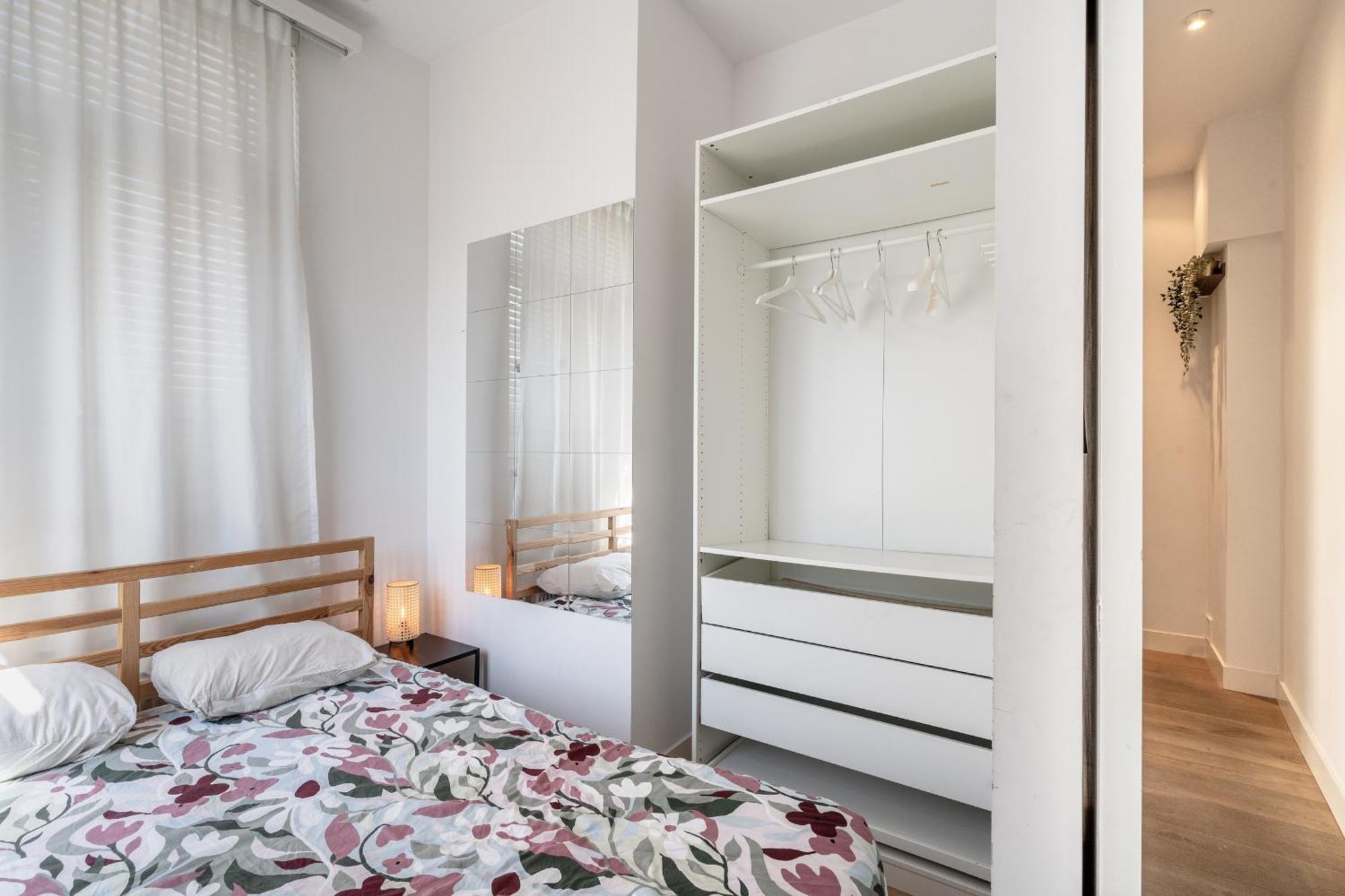 Beautiful Modern Apartment In The Heart Of Anversa Esterno foto